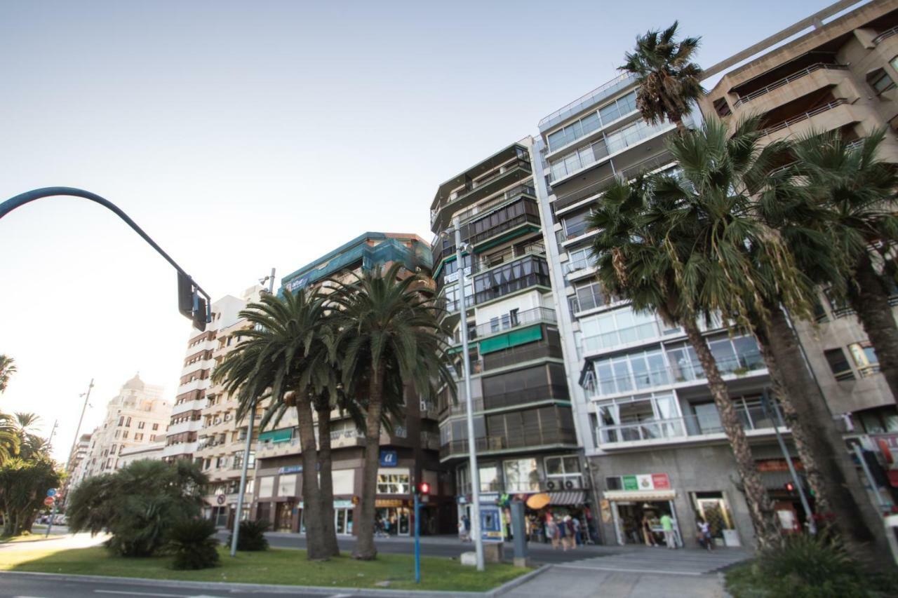 Beach, City Center And Entertainment Alicante Exteriér fotografie