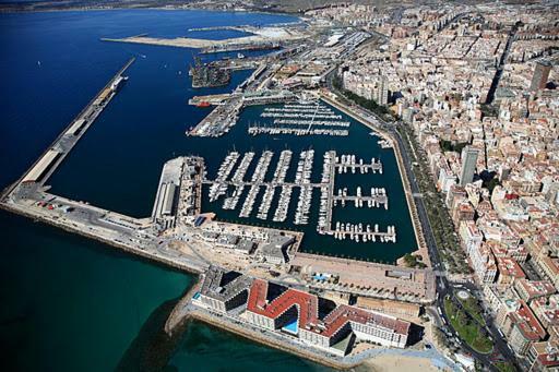 Beach, City Center And Entertainment Alicante Exteriér fotografie